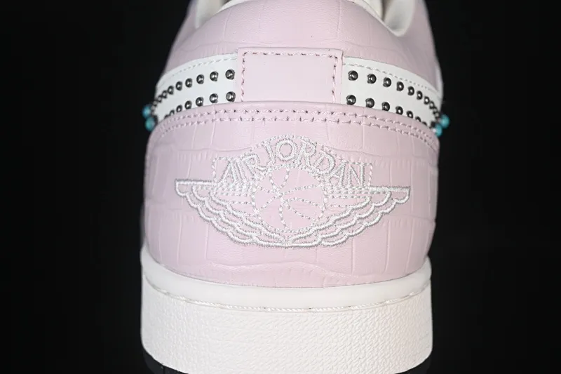 All categories Air Jordan Jordan series basketball shoes Air Jordan 1 Low Air Jordan 1 Low AJ1 Joe 1 emerald hook low-top cultural casual sneakers IH7319-001